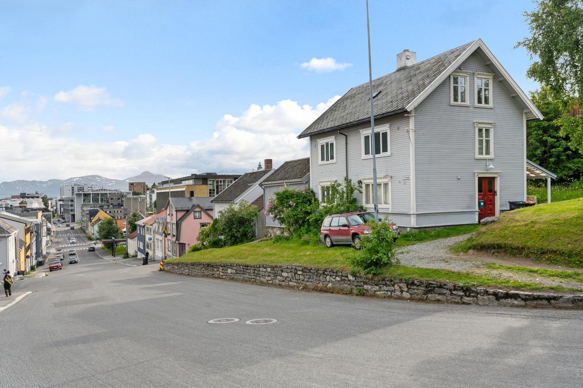 Arctic Homes - Historical Tromso House With View エクステリア 写真